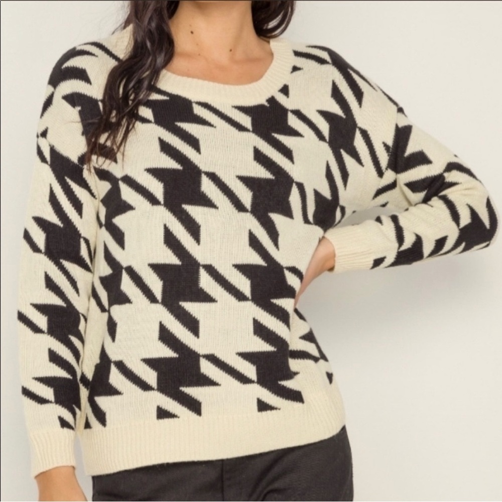 36 Point 5 Sweater - Black & White Houndstooth